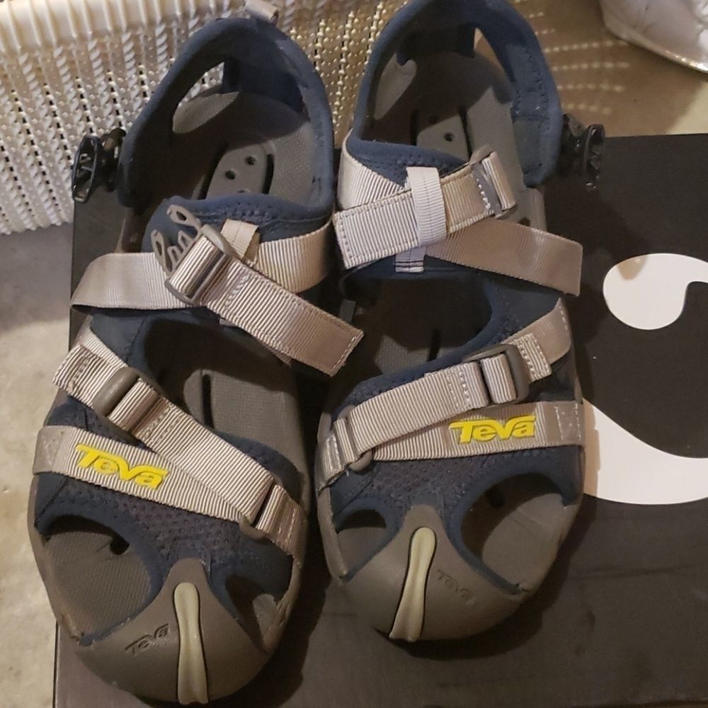 ⭐TEVA SANDALS